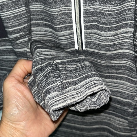 LULULEMON Athletica Half Zip-pullover Sweatshirt Reflective Stripes Size 6 Gray - Picture 7 of 15